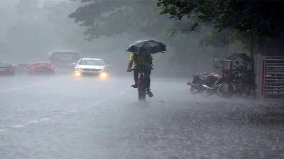 AP Rains: ఏపీ వాసులకు అలర్ట్.. రాగల 3 గంటల్లో పిడుగుపాటు హెచ్చరిక.. ఈ జిల్లాల్లో భారీ వర్షాలు