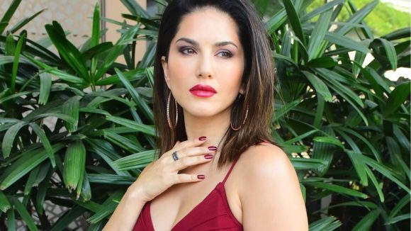 Sunny leone : మళ్లీ యూటర్న్ తీసుకున్న సన్నీలియోన్.. రిస్క్ చేస్తోందా?