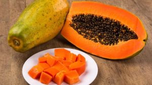 Papaya: వీళ్లు పొరపాటున కూడా బొప్పాయి తినకూడదు !