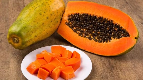 Papaya: వీళ్లు పొరపాటున కూడా బొప్పాయి తినకూడదు ! Papaya: వీళ్లు పొరపాటున కూడా బొప్పాయి తినకూడదు !
