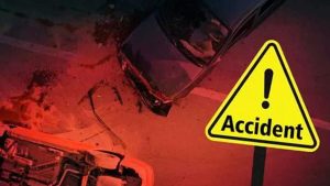 Car Accident: నార్సింగిలో విషాదం.. కారు ఢీకొని బలుడు మృతి..