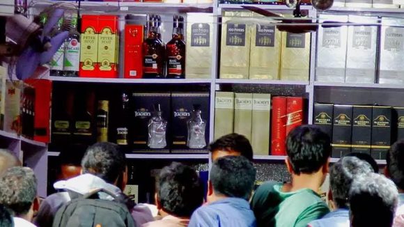 Telangana Liquor Shop: మద్యం షాపులకు భారీగా ధరఖాస్తులు.. అత్యధికంగా ఆ జిల్లాలోనే