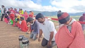 Araku Tribals Protest: ఎకో టూరిజం మాకొద్దు! అరకులో ఉరితాళ్లతో గిరిజనుల నిరసన