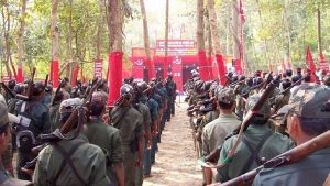 Maoist Surrender: మావోలకు మరో ఎదురుదెబ్బ.. 21 మంది లొంగుబాటు