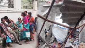 Water Tank Collapse: విషాదం.. వాటర్ ట్యాంక్ కూలి తల్లీకుమారుడి మృతి