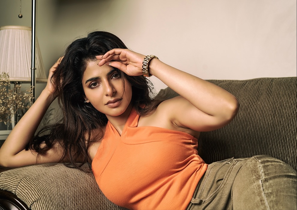 Actress Iswarya Menon Photo Gallery
