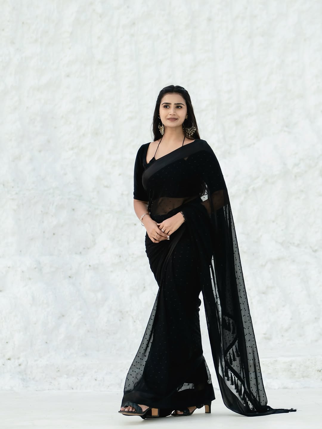 Actress Kavya Shree Photo Gallery