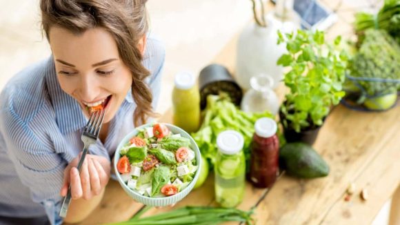 Food For Better Digestion: భోజనం చేసాక ఇవి తింటే.. జీర్ణ సమస్యలు దూరం