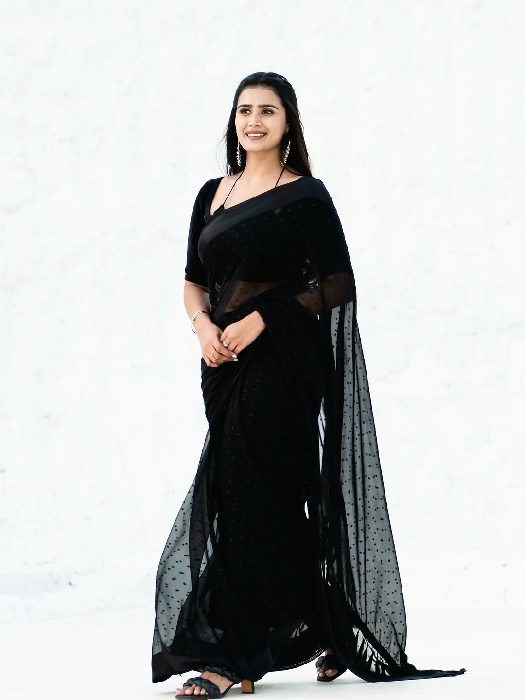 Actress Kavya Shree Photo Gallery