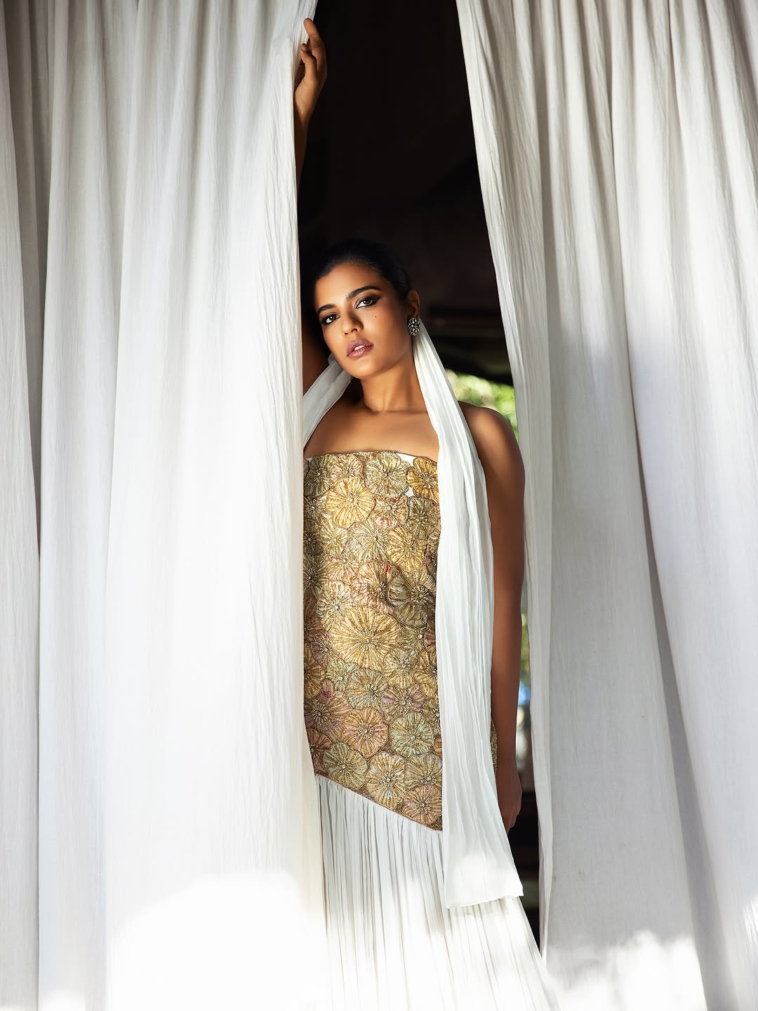 Actress Aishwarya Rajesh Photo Gallery