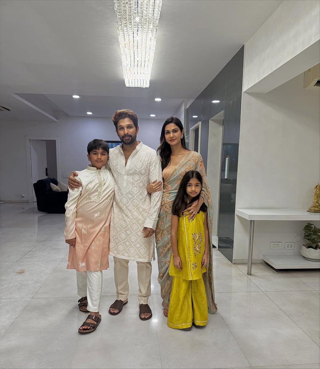 Allu Arjun- Sneha Reddy Photo Gallery