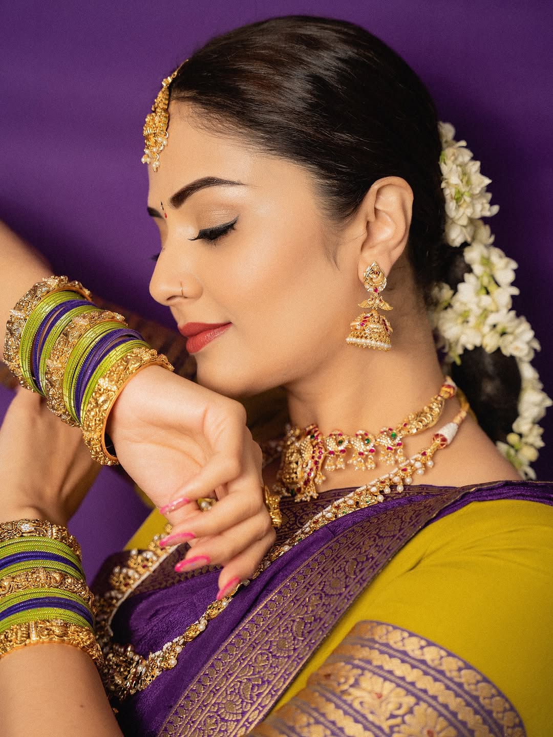 Actress Sree Mukhi Photo Gallery