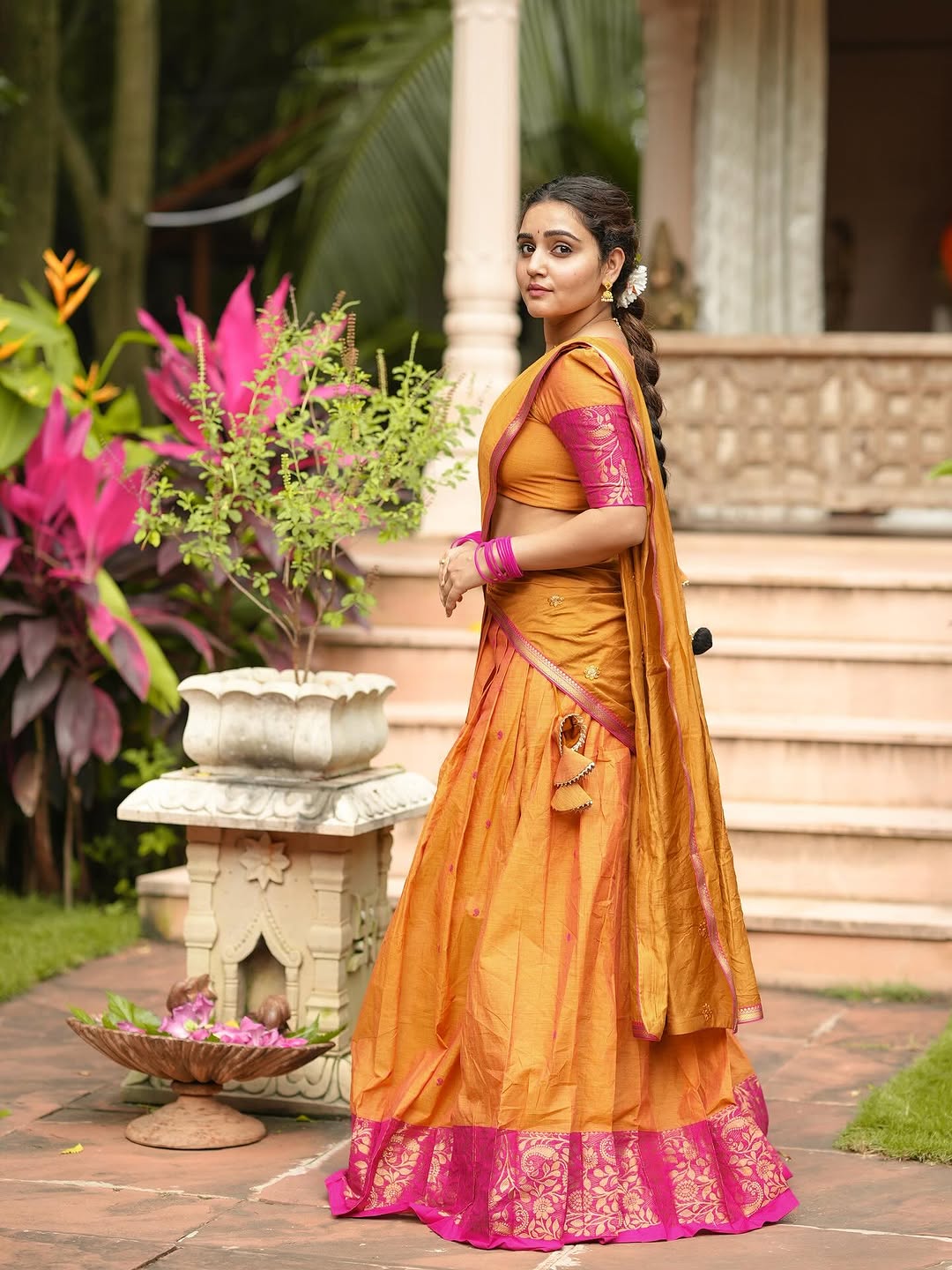 Actress Soniya Singh Photo Gallery