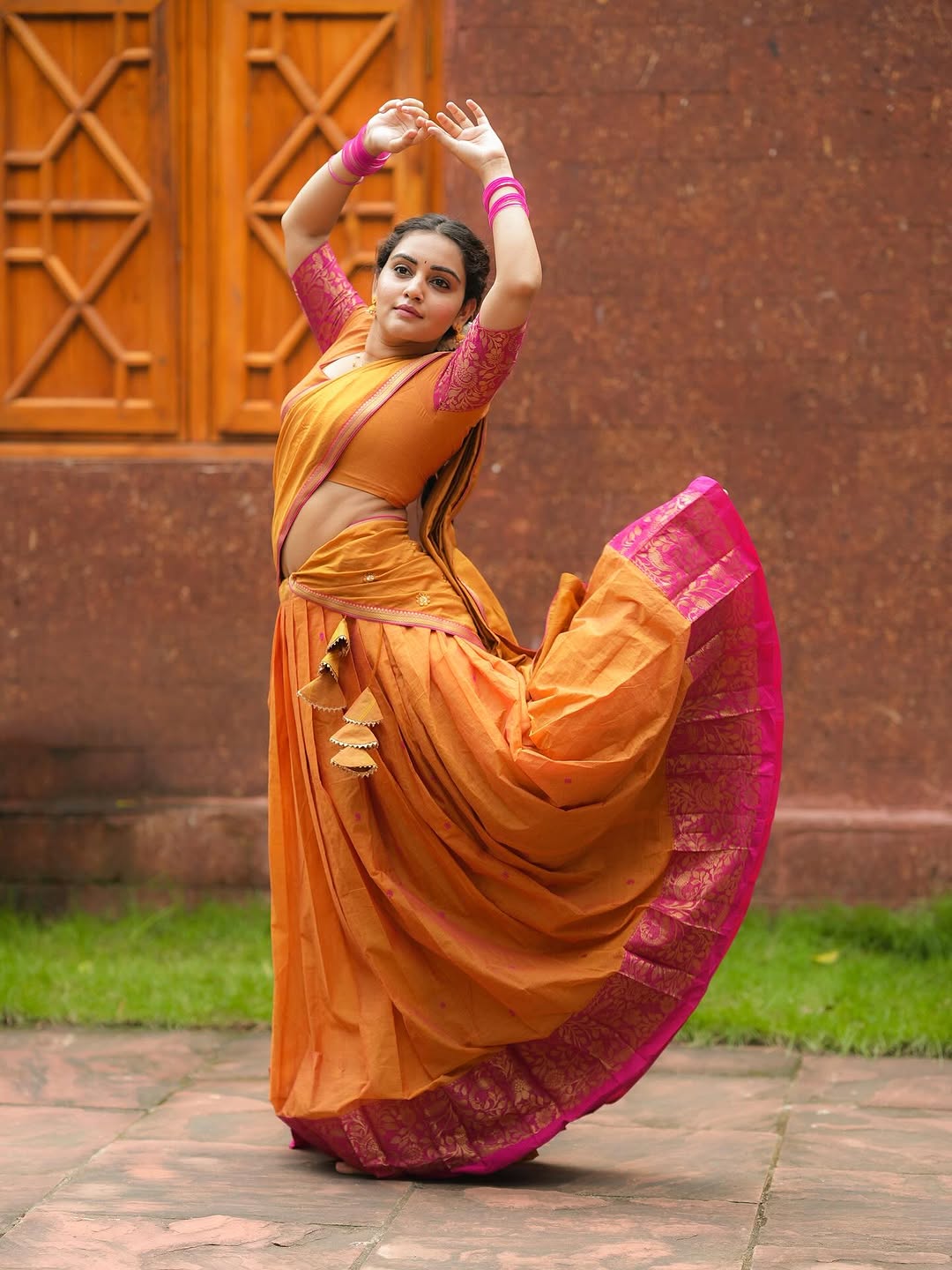 Actress Soniya Singh Photo Gallery