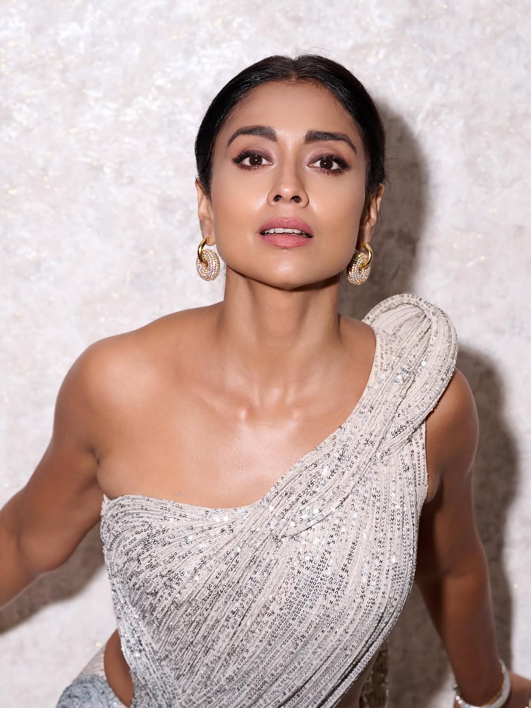 Shriya Saran(Source: Instragram) Actress Shriya Saran Photo Gallery