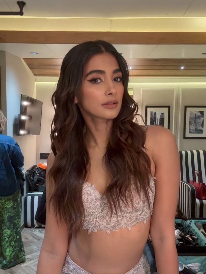 Actress Pooja Hegde Photo Gallery