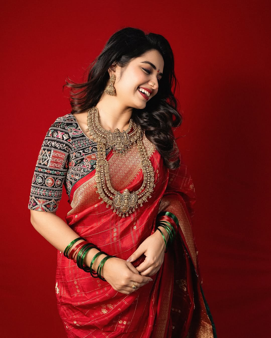 Actress Priyanka Jain Photo Gallery