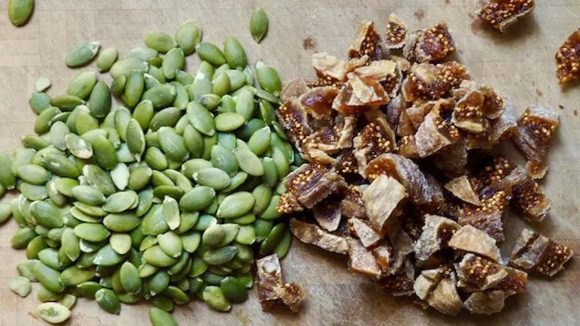 Figs Vs Pumpkin Seeds: అంజీర్ Vs గుమ్మడి గింజలు.. వేటితో ఎక్కువ ప్రయోజనాలు ?