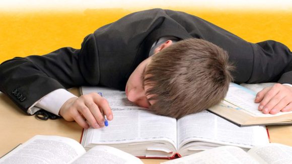 Sleep: చదువుతున్నప్పుడు నిద్ర వస్తోందా ? కారణాలివే !