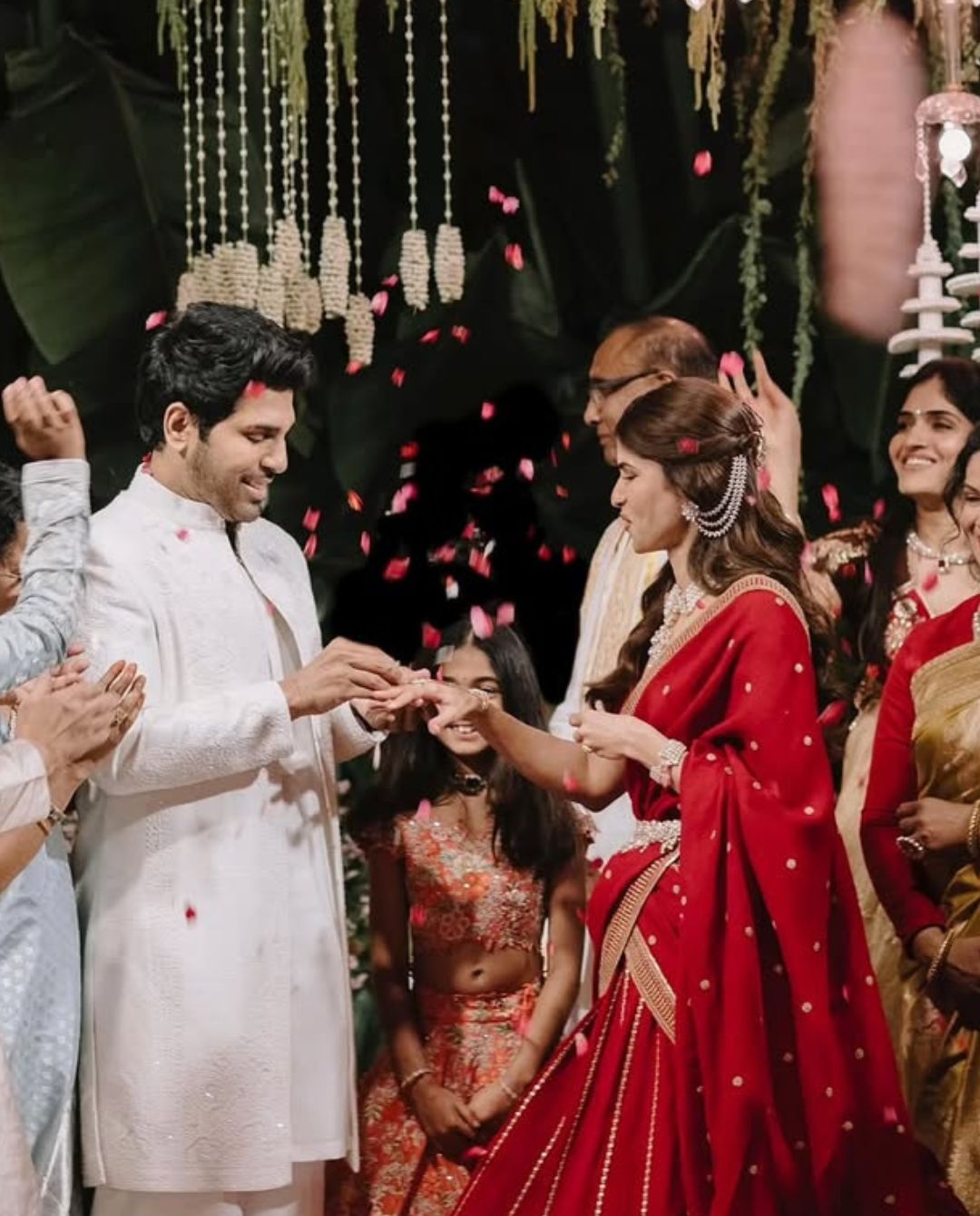 Allu Sirish – Nayanika : గ్రాండ్ గా అల్లు శిరీష్- నయనిక ఎంగేజ్మెంట్.. ఫోటోలు వైరల్..
