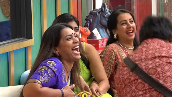 Bigg Boss 9 Promo: రణరంగంలా ఉన్న హౌజ్ లో ఒక్కసారిగా నవ్వులు.. ఇమ్మాన్యుయేల్ ఏం చేశాడో చూడండి..