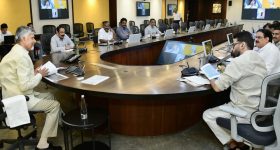 AP New Districts: అస్తవ్యస్తంగా జిల్లాల విభజన.. పునర్ వ్యవస్థీకరణపై సీఎం చంద్రబాబు కీలక ఆదేశాలు