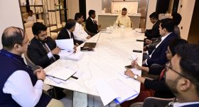 CM Chandrababu: పెట్టుబడుల వేటలో సీఎం చంద్రబాబు.. యూఏఈలో వరుస భేటీలు
