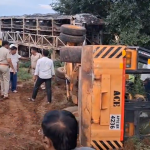Kurnool Bus Accident: బస్సును తొలగిస్తుండగా మరో ప్రమాదం.. క్రేన్ బోల్తా