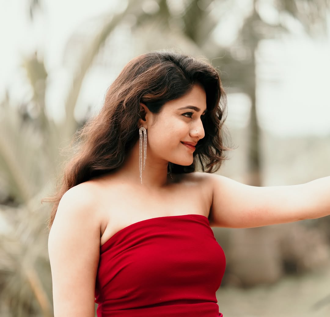 Deepthi Manne With Boyfriend Photo Gallery