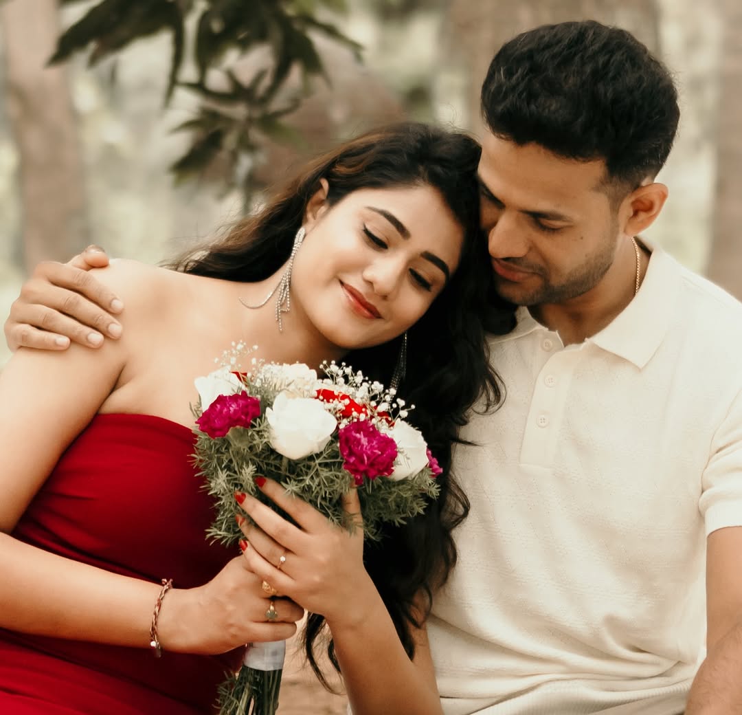 Deepthi Manne With Boyfriend Photo Gallery