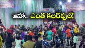 Viral Video: సంస్థలు వేరైనా అందరూ ఒక్కటై.. గర్బా డ్యాన్స్ తో అదరగొట్టిన ఫుడ్ డెలివరీ బాయ్స్.. నెట్టింట వీడియో వైరల్!