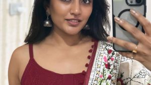 Eesha rebba: సెల్ఫీ ఫోజులతో ఆకట్టుకుంటున్న ఈషా రెబ్బ!