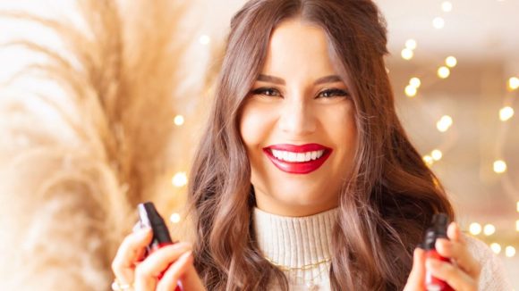 Tips For Red Lips: పెదాలు ఎరుపు రంగులోకి మారాలా ? ఈ టిప్స్ మీ కోసమే !