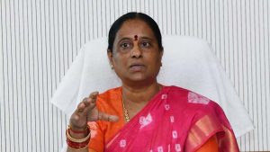 Konda Surekha: మంత్రి కొండా సురేఖ నివాసం వద్ద హైడ్రామా
