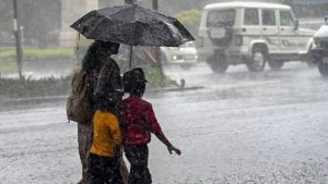 AP Heavy Rains: బంగాళాఖాతంలో మరో అల్పపీడనం.. నాలుగైదు రోజులు భారీ వర్షాలు.. రేపు ఈ జిల్లాలో స్కూళ్లకు సెలవు