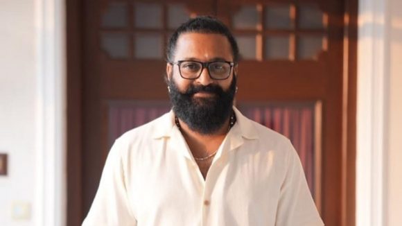 Rishabh shetty: కాంతార 1 ఎఫెక్ట్.. మరో తెలుగు సినిమాకు రిషబ్ గ్రీన్ సిగ్నల్.. డైరెక్టర్ ఎవరంటే? Rishabh shetty: కాంతార 1 ఎఫెక్ట్.. మరో తెలుగు సినిమాకు రిషబ్ గ్రీన్ సిగ్నల్.. డైరెక్టర్ ఎవరంటే?