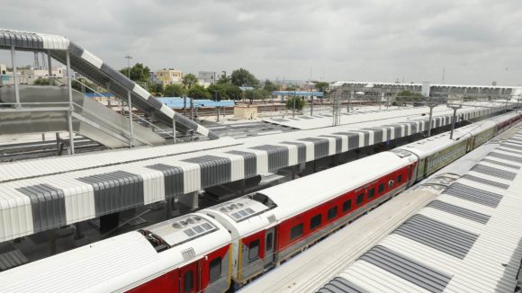 Special Trains: పండుగ వేళ 973 ప్రత్యేక రైళ్లు, ప్రయాణీకులకు సౌత్ సెంట్రల్ రైల్వే గుడ్ న్యూస్!