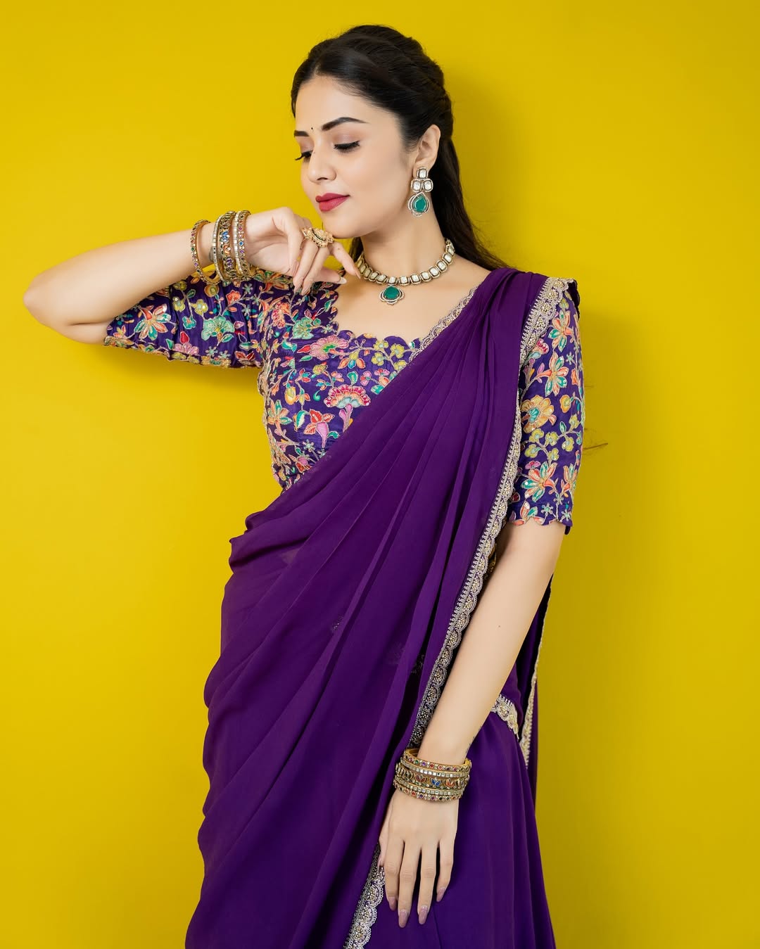 Sreemukhi Photos Gallery