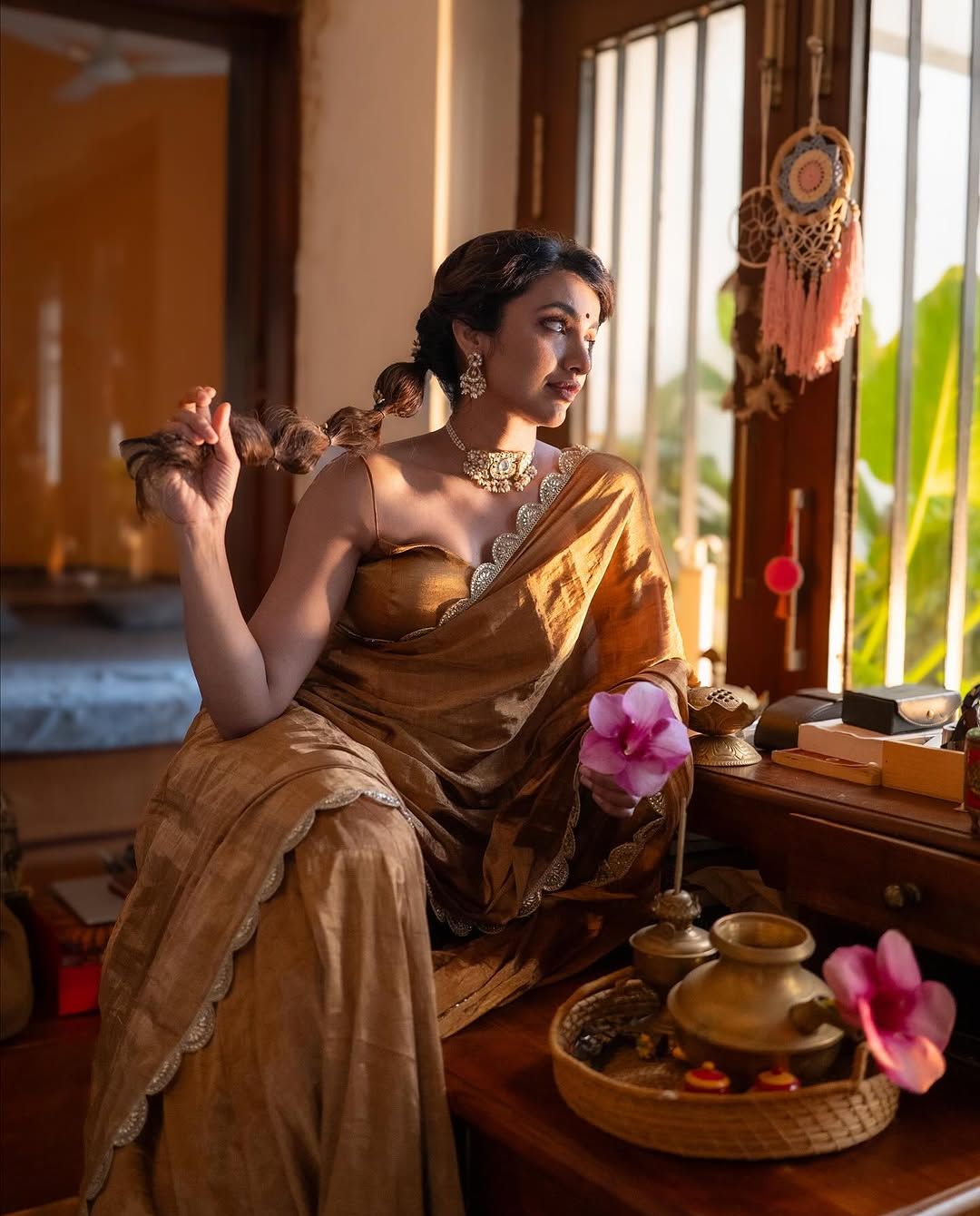 Tejaswi Madivada : ముసి ముసి నవ్వులతో మాయ చేస్తున్న తేజస్వి!