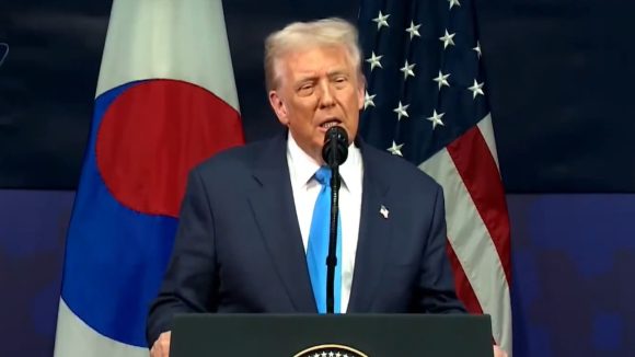 US Nuclear Weapons: 33 ఏళ్ల తర్వాత అణ్వాయుధాలను బయటకు తీస్తున్న ట్రంప్ మామ.. ఎందుకంటే? US Nuclear Weapons: 33 ఏళ్ల తర్వాత అణ్వాయుధాలను బయటకు తీస్తున్న ట్రంప్ మామ.. ఎందుకంటే?