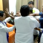 Clashes in BJP: రామచంద్రరావు ముందే.. పొట్టు పొట్టు కొట్టుకున్న బీజేపీ నేతలు