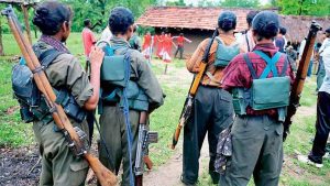 Maoist Surrender: మావోయిస్టు పార్టీకి బిగ్ షాక్.. ఛత్తీస్‌గఢ్‌లో 170 మంది లొంగుబాటు
