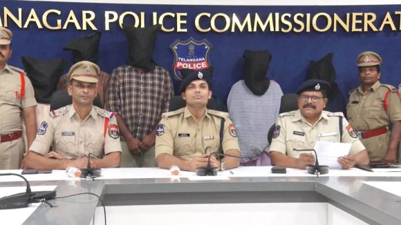Karimnagar Murder Case: వయాగ్రా ట్యాబ్లెట్స్ ఇచ్చి.. భర్తను కిటికీ గ్రిల్‌కు కట్టేసి..