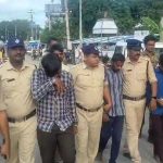 Chittoor Crime News: చిత్తూరు గ్యాంగ్ రేప్.. నిందితులను నడిరోడ్డుపై ఊరేగించిన పోలీసులు, జనాలు ఏం చేశారంటే?