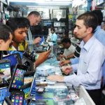 India Cheap Smartphone market: ఇండియాలో స్మార్ట్ ఫోన్స్ చాలా తక్కువ ధరకే లభించే మార్కెట్లు.. ఆన్ లైన్ కంటే  చీప్