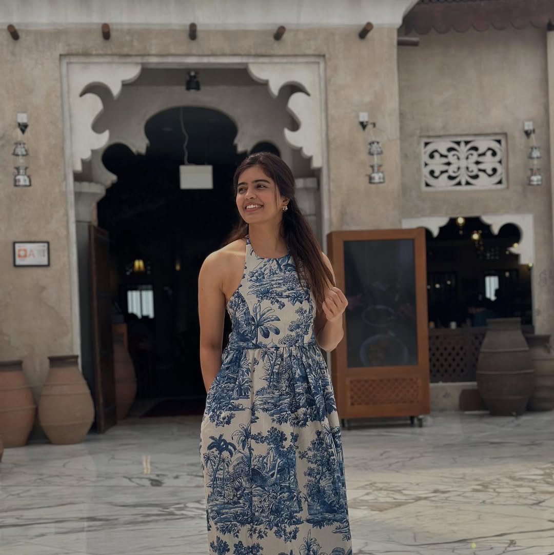 Amritha Aiyer Photo Gallery