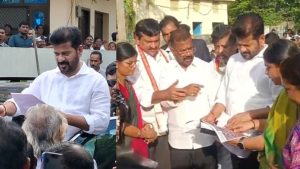 Warangal: వరంగల్ పర్యటనలో సీఎం రేవంత్ రెడ్డి.. కార్మికుల కష్టాన్ని గుర్తిస్తామన్న సీఎం!