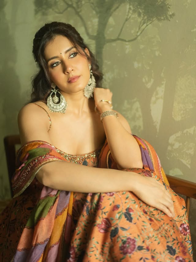 Raashii Khanna Photo Gallery