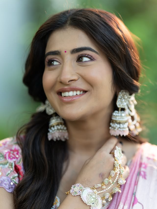 Rashi Singh photo Gallery