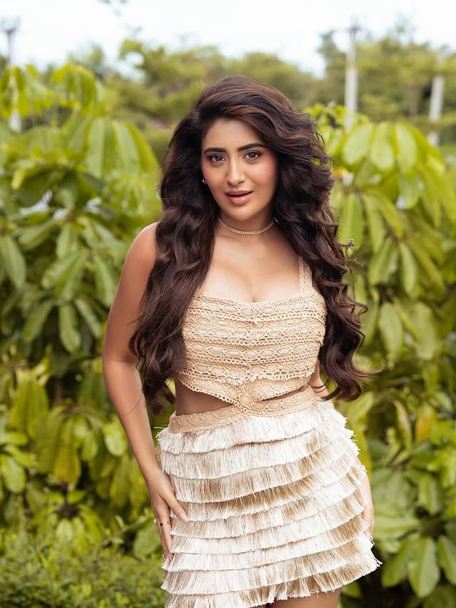 Rashi Singh photo Gallery